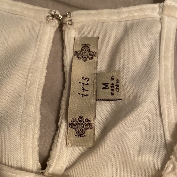 White dress - Picture 5 of 5